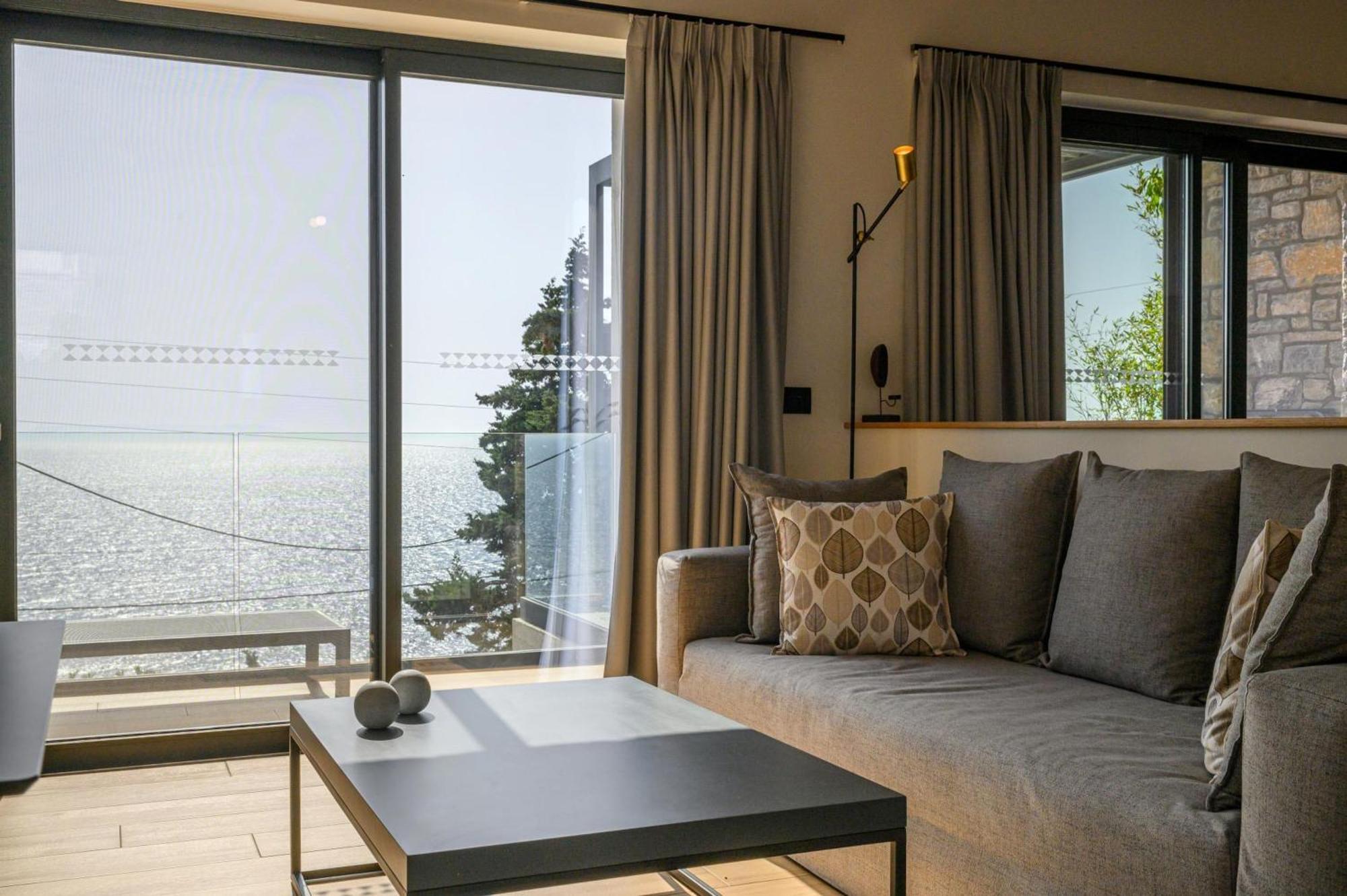 Mani Suites Agios Nikolaos  Exterior foto